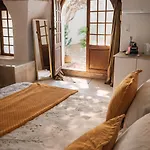 Bed & Breakfast La Cachette Aigues-Vives (Gard)