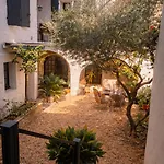 Bed & Breakfast La Cachette Aigues-Vives (Gard)