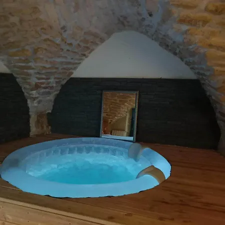 La Cachette Couette-café 3*