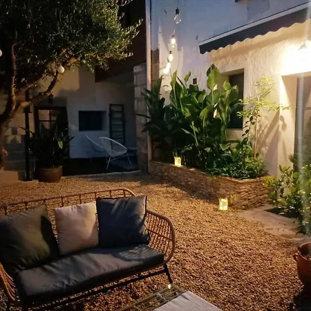 La Cachette Bed & Breakfast *