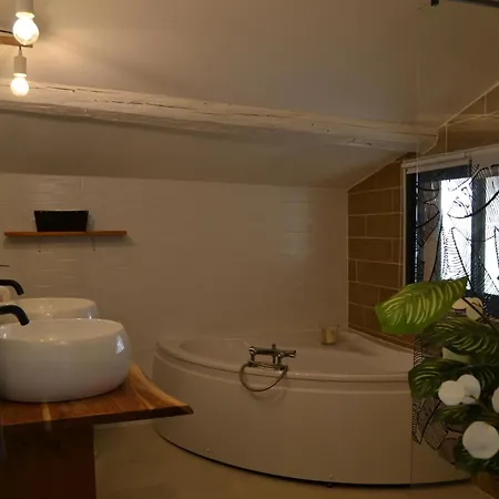 La Cachette 3* Aigues-Vives (Gard)