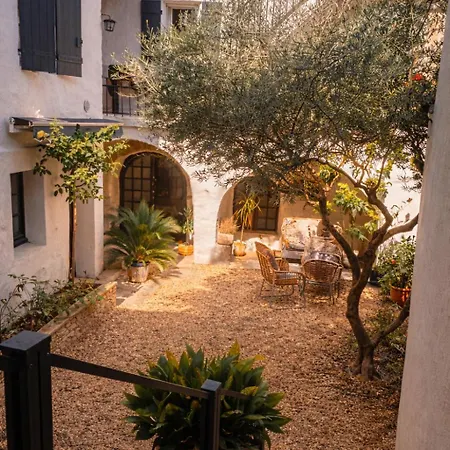 Couette-café La Cachette Aigues-Vives (Gard)